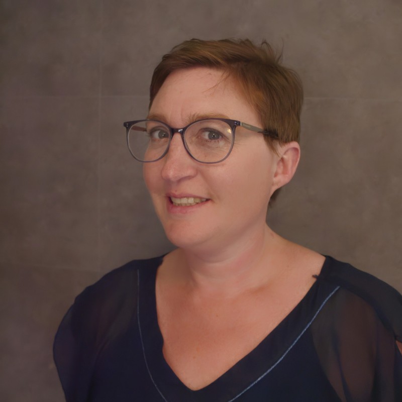 Stéphanie DEBUF